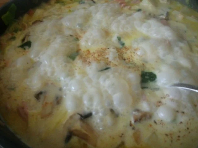 Rezept: Bärlauch-Fettucine in Gemüsiger Käsesoße Bild Nr. 8 Bärlauch-Fettucine in Gemüsiger Käsesoße - Rezept - Bild Nr. 8