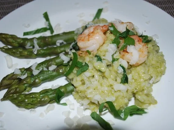 Rezept: Bärlauch-Risotto mit grünem Spargel und Scampis Bild Nr. 2 Bärlauch-Risotto mit grünem Spargel und Scampis - Rezept - Bild Nr. 2