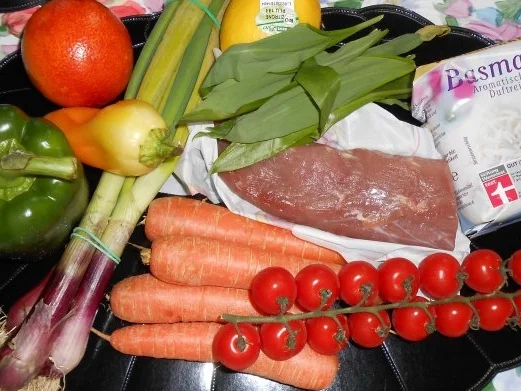 Filet im Bärlauchmantel auf Gemüse und Basmatireis - Rezept - Bild Nr. 2