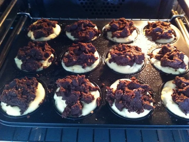 Muffins mit Schoko - Haselnuss-Streuseln... - Rezept - Bild Nr. 2