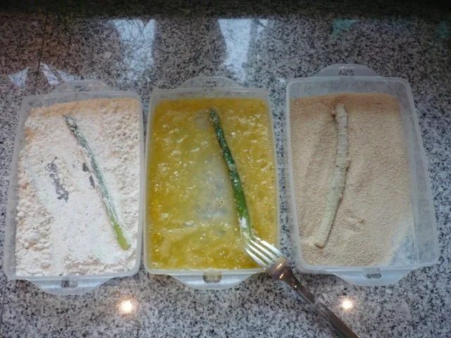 Grüner Spargel paniert mit getrüffeltem Kartoffel-Karottenstampf - Rezept - Bild Nr. 5