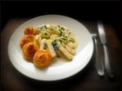 Rezept: Pommes duchesses und Kohlrabi-Erbsen-Gemüse Pommes duchesses und Kohlrabi-Erbsen-Gemüse - Rezept