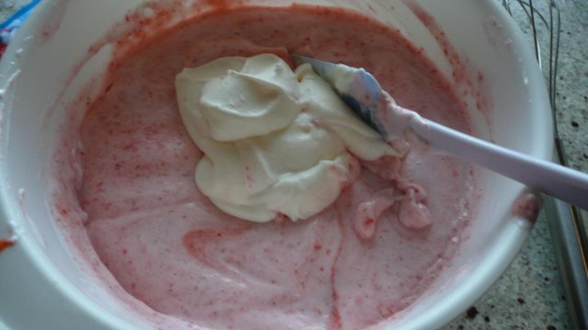 Erdbeer - Hexencreme - Dessert - Rezept - Bild Nr. 2