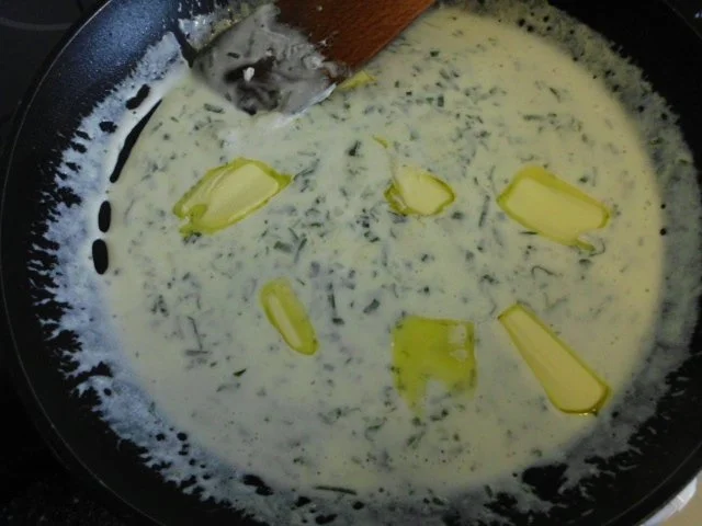 Filet mit rotem Pfeffer, dazu Bratkartoffeln mit Rosmarin und Spargel mit Bärlauchsauce - Rezept - Bild Nr. 6