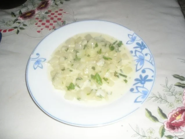 Rezept: Kohlrabi mit Rahmsauce (eingemachter Kohlrabi) Kohlrabi mit Rahmsauce (eingemachter Kohlrabi) - Rezept