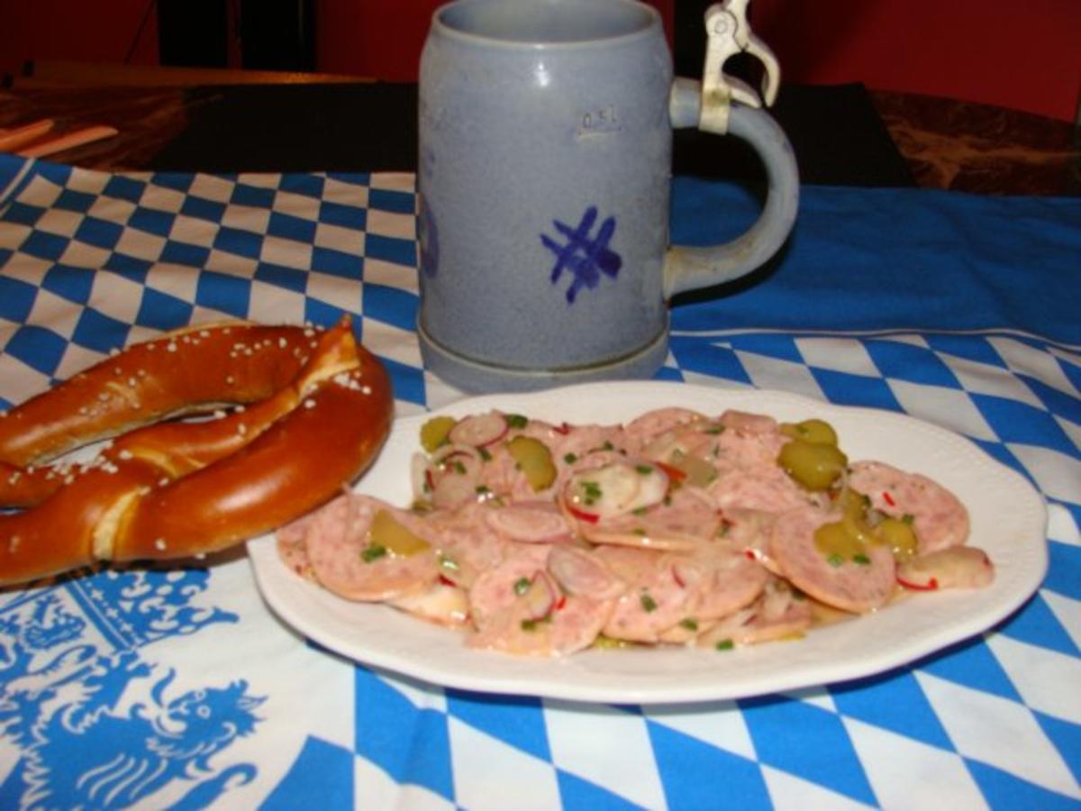 Bilder für Abendbrot : Ahab's Regensburger Wurstsalat. - Rezept