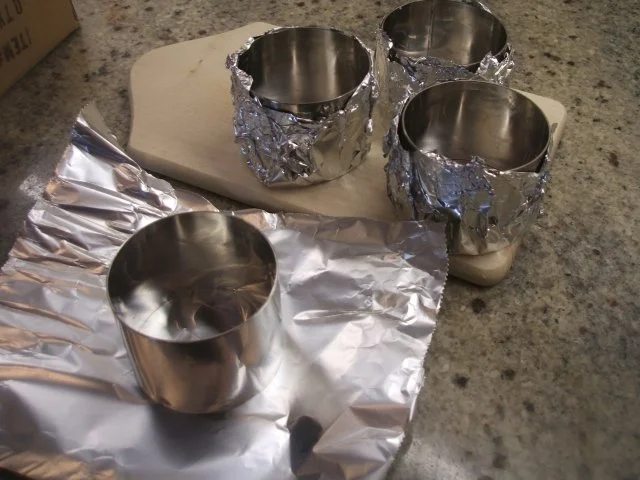 Rezept: Dessert: Rhabarber-Quark-Dessert mit marinierten Erdbeeren und Schokobiskuits Bild Nr. 6 Dessert: Rhabarber-Quark-Dessert mit marinierten Erdbeeren und Schokobiskuits - Rezept - Bild Nr. 6