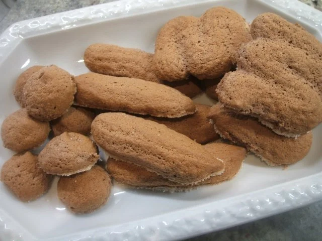 Rezept: Dessert: Rhabarber-Quark-Dessert mit marinierten Erdbeeren und Schokobiskuits Bild Nr. 12 Dessert: Rhabarber-Quark-Dessert mit marinierten Erdbeeren und Schokobiskuits - Rezept - Bild Nr. 12