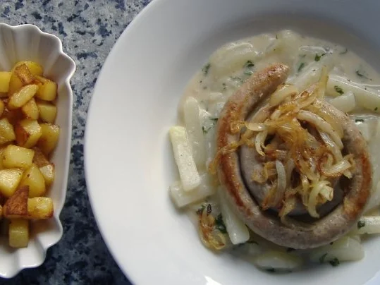 Rezept: Niederrheinischer Rosenkranz mit Rahmkohlrabi Niederrheinischer Rosenkranz mit Rahmkohlrabi - Rezept