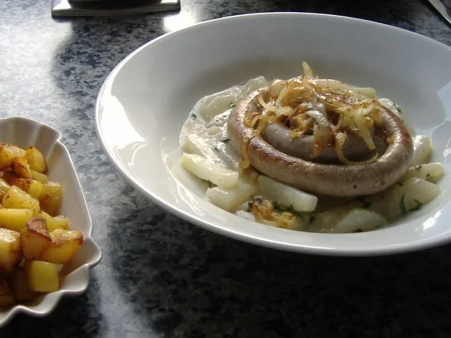 Rezept: Niederrheinischer Rosenkranz mit Rahmkohlrabi Bild Nr. 2 Niederrheinischer Rosenkranz mit Rahmkohlrabi - Rezept - Bild Nr. 2