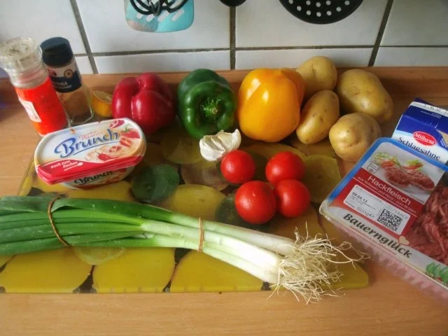 Rezept: Hackfleisch - Paprika - Kartoffelpfanne Bild Nr. 3 Hackfleisch - Paprika - Kartoffelpfanne - Rezept - Bild Nr. 3