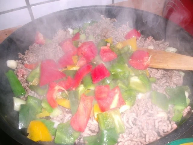 Rezept: Hackfleisch - Paprika - Kartoffelpfanne Bild Nr. 6 Hackfleisch - Paprika - Kartoffelpfanne - Rezept - Bild Nr. 6