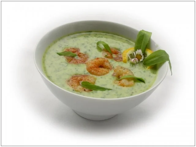 Rezept: Bärlauchsuppe mit Garnelen Bärlauchsuppe mit Garnelen - Rezept