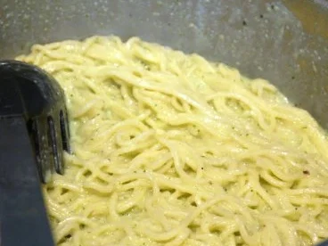 Spaghetti mit Walnusspesto-Sahne - Rezept - Bild Nr. 12