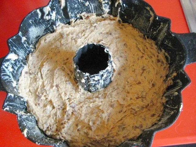 Schoko - Haselnuss - Quark - Gugelhupf - Rezept - Bild Nr. 11