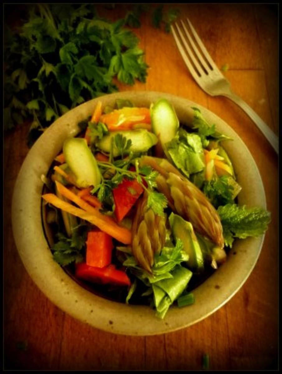 Salat mit grünem Spargel - Rezept mit Bild - kochbar.de