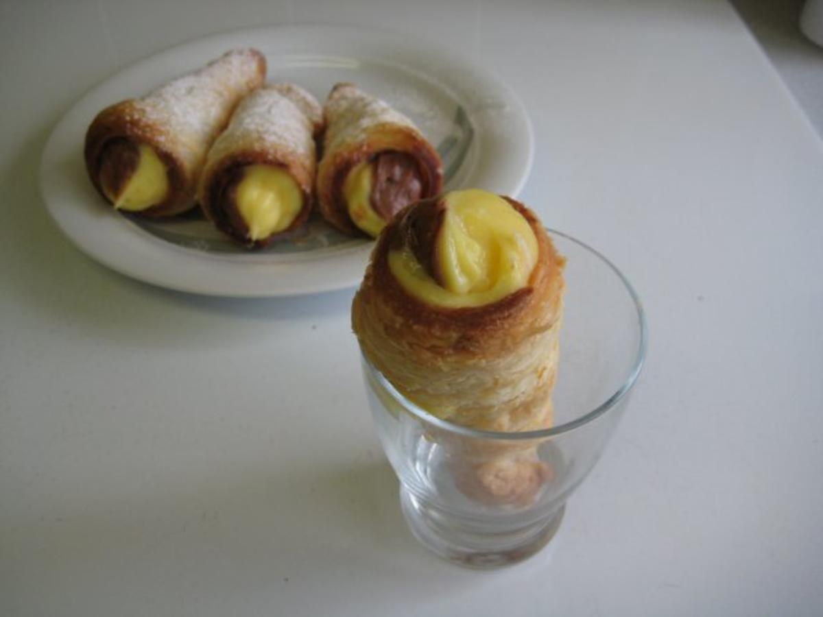 Bilder für Creme-Rollen (Schaumrollen) - Rezept