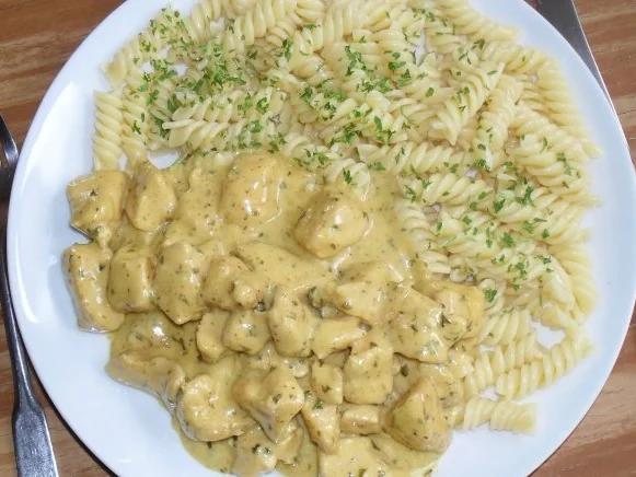 Rezept: Hähnchenbrust in Honig-Senf-Sauce Bild Nr. 2 Hähnchenbrust in Honig-Senf-Sauce - Rezept - Bild Nr. 2