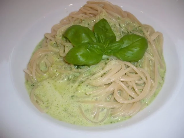 Dinkelspaghetti mit Kräuterrahmschaum - Rezept - Bild Nr. 6