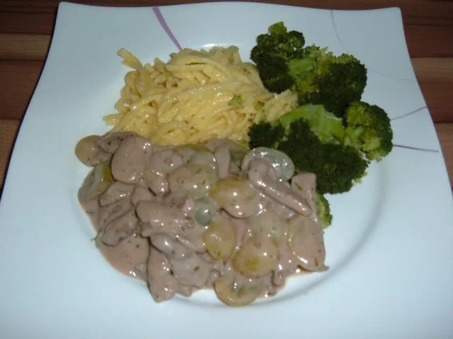 Fleisch : Geschnetzeltes in Trauben - Senfsoße - Rezept - Bild Nr. 2