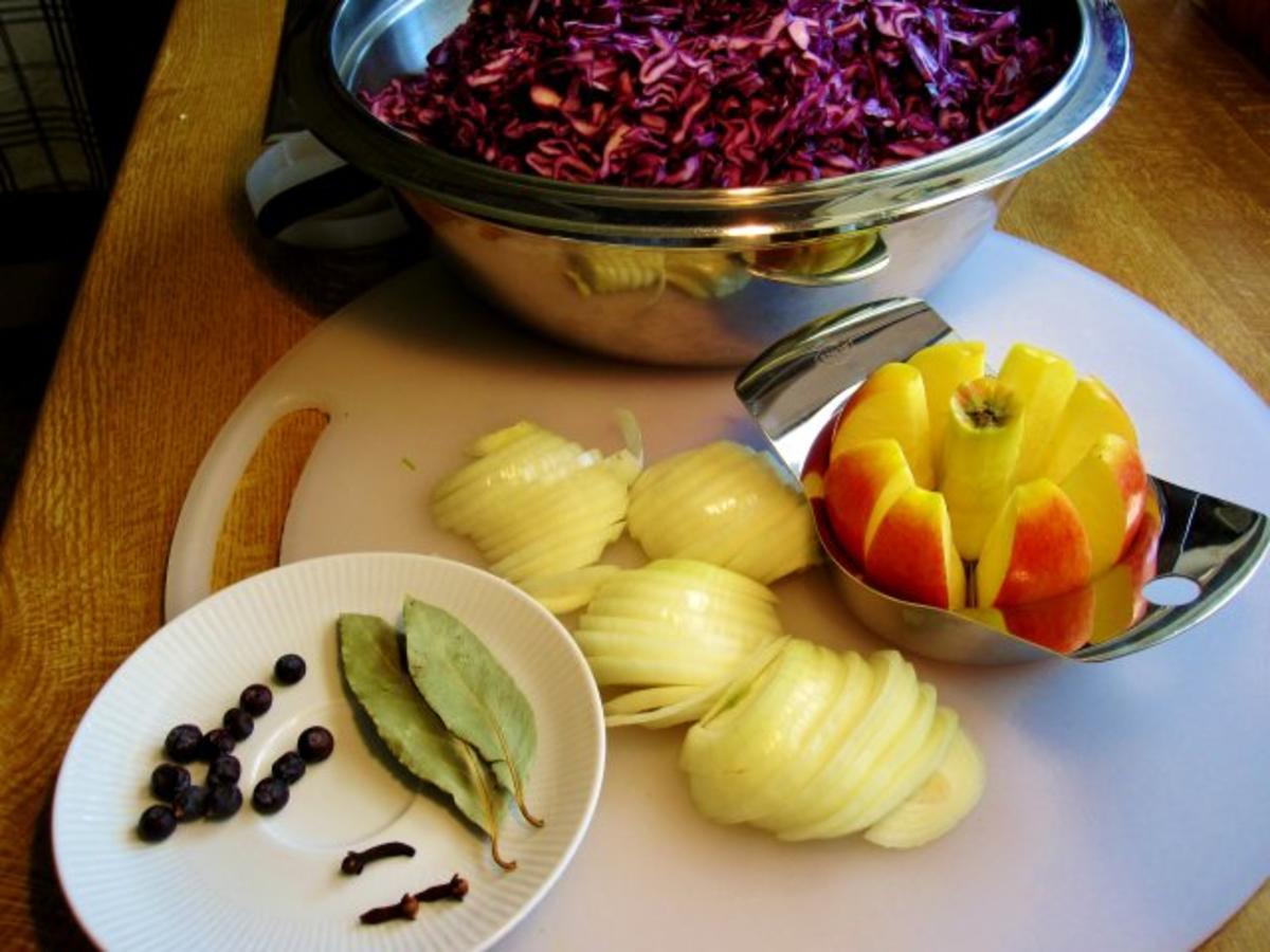 Rotkohl mit Apfel - Rezept - Bild Nr. 3