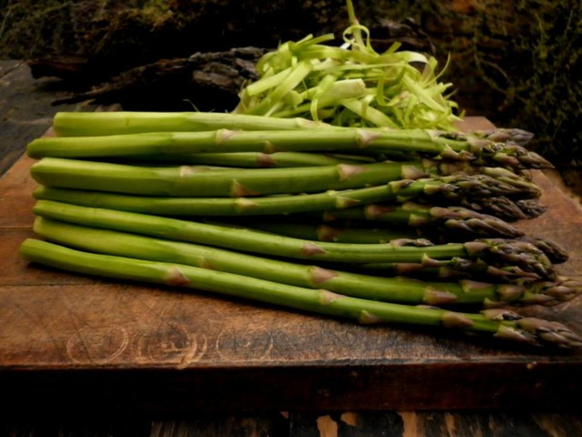 Grüner Spargel mit Pellkartoffeln - Rezept - Bild Nr. 2