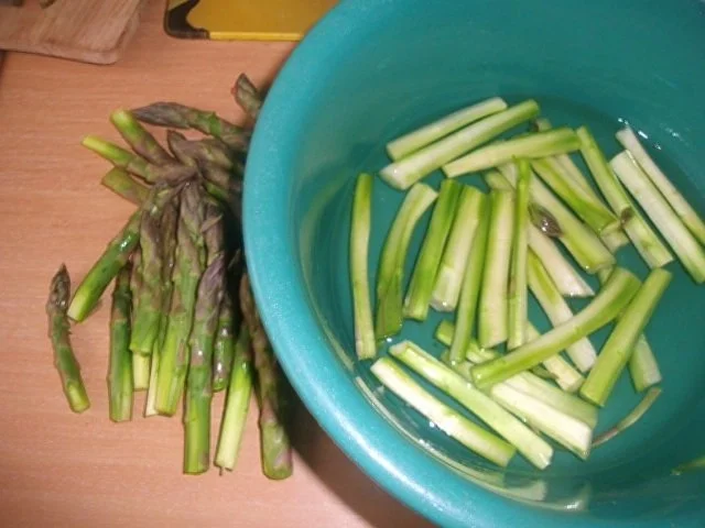 Rezept: Schnitzeltopf mit grünem Spargel Bild Nr. 4 Schnitzeltopf mit grünem Spargel - Rezept - Bild Nr. 4