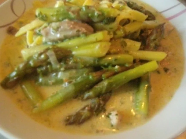 Rezept: Schnitzeltopf mit grünem Spargel Bild Nr. 15 Schnitzeltopf mit grünem Spargel - Rezept - Bild Nr. 15