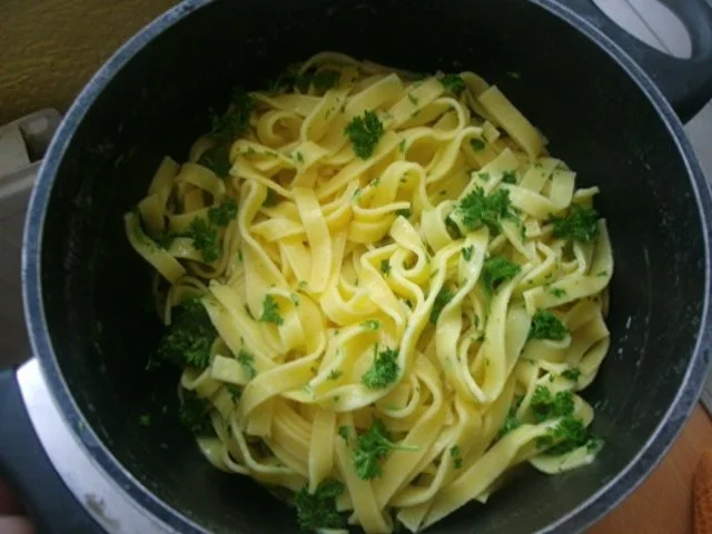 Rezept: Schnitzeltopf mit grünem Spargel Bild Nr. 12 Schnitzeltopf mit grünem Spargel - Rezept - Bild Nr. 12