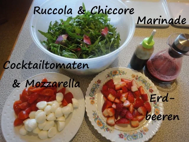 Rezept: Erdbeer - Caprese - Salat Bild Nr. 2 Erdbeer - Caprese - Salat - Rezept - Bild Nr. 2