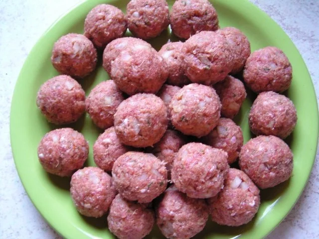 Tomatenreis mit Mettbällchen u.Crème fraîche - Rezept - Bild Nr. 3