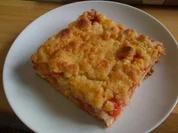 Rhabarber - Apfel - Erdbeer Streuselkuchen - Rezept