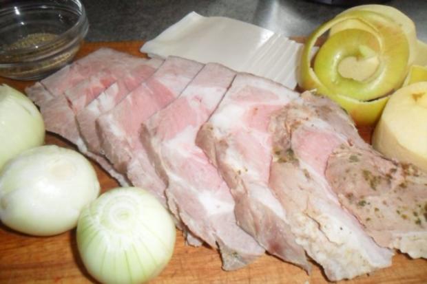 gebundener schweinekamm mit ziegenkäse-äpfeln-zwiebeln-oregano - Rezept ...