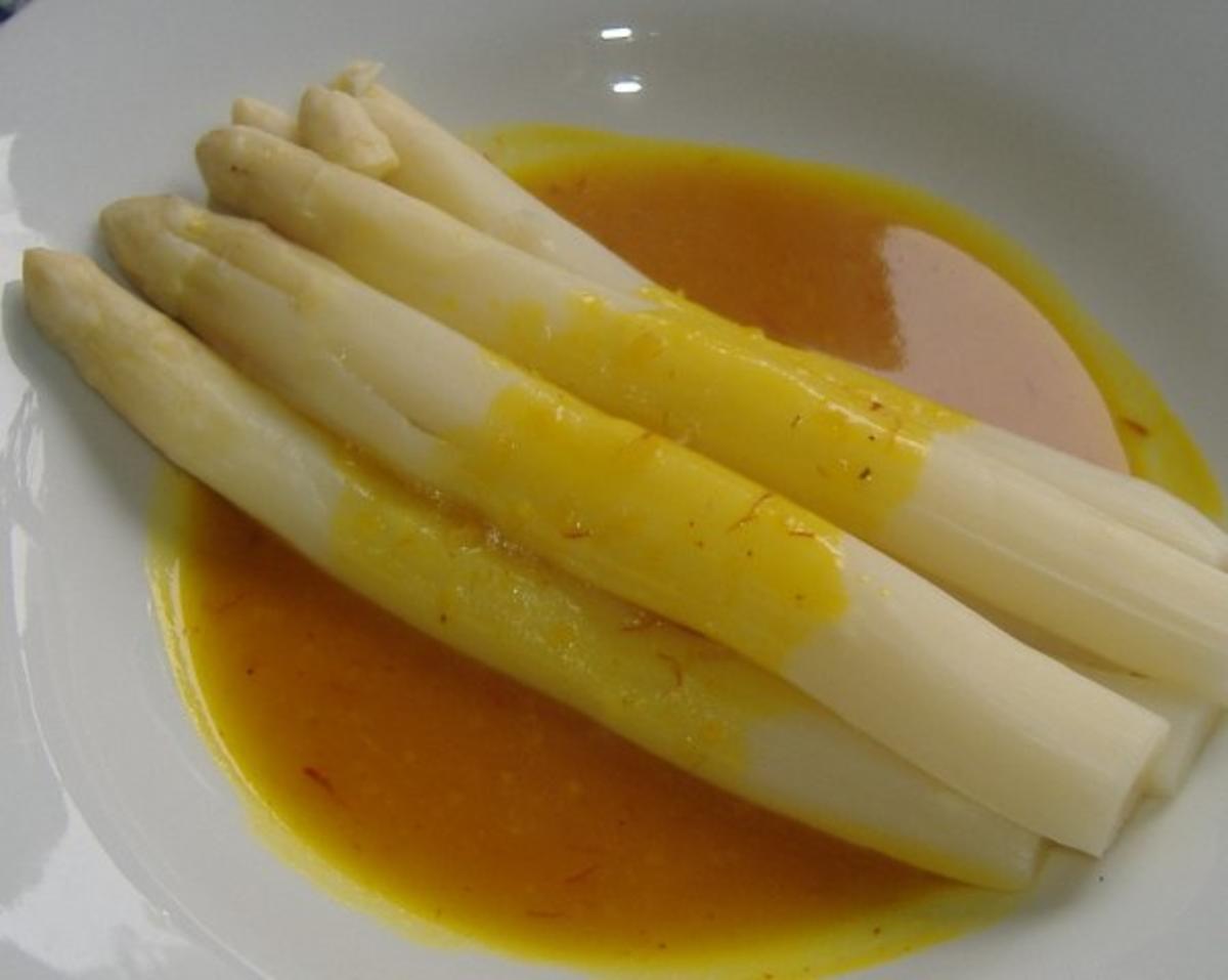 Bilder für Spargel mit Safransauce - Rezept