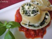 Lumaconi mit Spinat und Schafskäse .... - Rezept