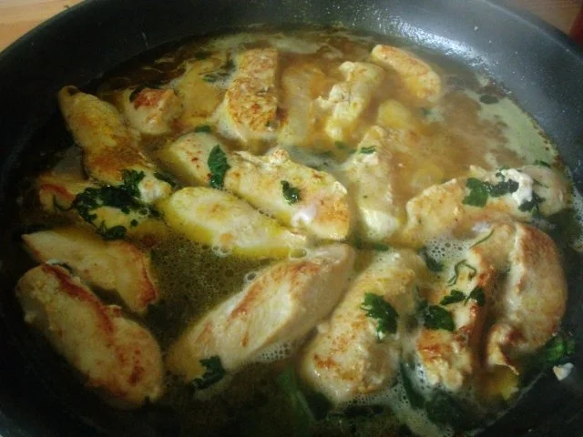 Hähnchenbruststreifen mit frischen Kräutern gebraten  in Senfsauce - Rezept - Bild Nr. 5