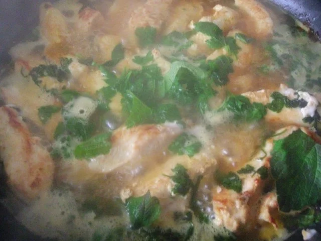 Hähnchenbruststreifen mit frischen Kräutern gebraten  in Senfsauce - Rezept - Bild Nr. 7