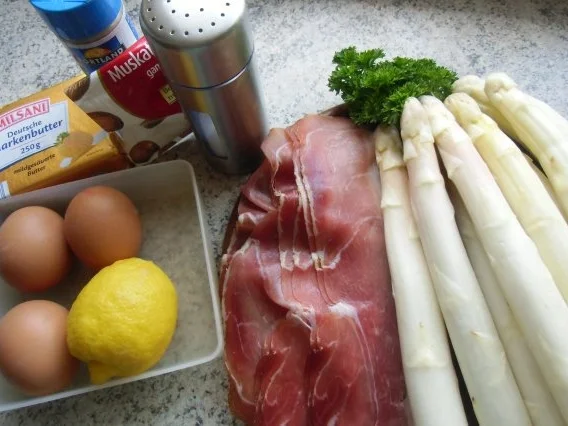 Rezept: ❤ Spargel mit Sauce - Hollandaise... & ...Tiroler Schinken... ❤ Bild Nr. 3 ❤ Spargel mit Sauce - Hollandaise... & ...Tiroler Schinken... ❤ - Rezept - Bild Nr. 3