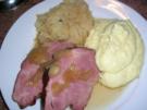 Schweinenackenbraten NT gegart mit karamellisiertem Sauerkraut und Kartoffelpü - Rezept