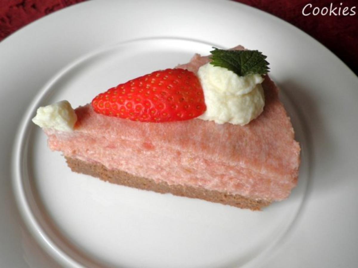 Kleine Rhabarber Sahne Torte mit Erdbeeren - einfach - von Cookies