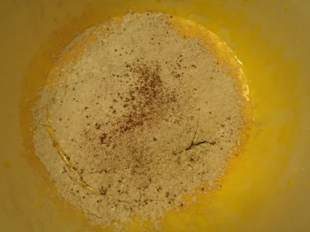 Rezept: Kleine Rhabarber - Sahne - Torte mit Erdbeeren ... Bild Nr. 6 Kleine Rhabarber - Sahne - Torte mit Erdbeeren ... - Rezept - Bild Nr. 6