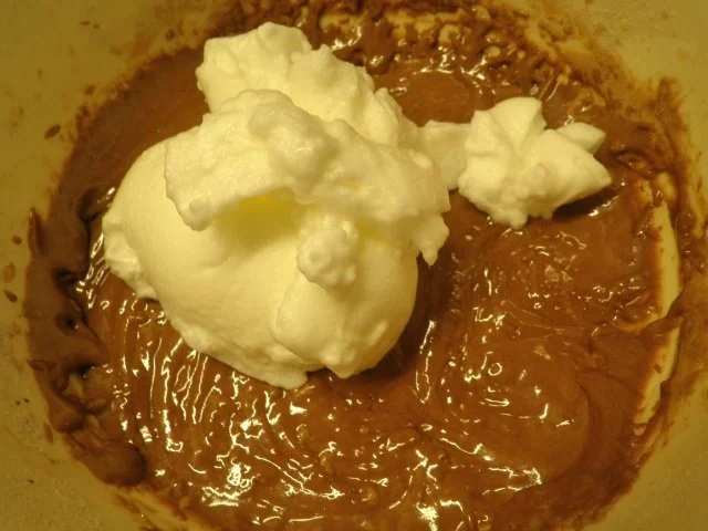 Rezept: Kleine Rhabarber - Sahne - Torte mit Erdbeeren ... Bild Nr. 8 Kleine Rhabarber - Sahne - Torte mit Erdbeeren ... - Rezept - Bild Nr. 8