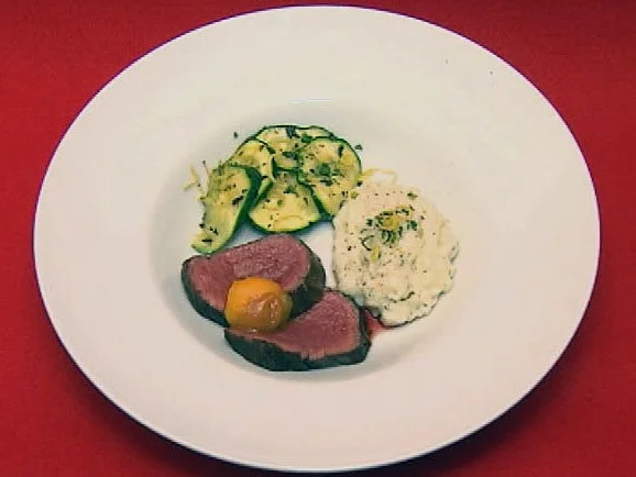 Rezept: Lecker Fleisch mit Gedöns - Rinderfilet mit Risotto und Zucchini (Claudelle Deckert) Lecker Fleisch mit Gedöns - Rinderfilet mit Risotto und Zucchini (Claudelle Deckert) - Rezept