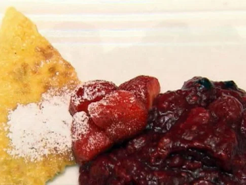 Schaumomelette auf Roter Grütze (Joy Abiola und Patrick Müller) - Rezept