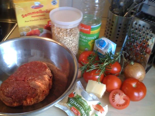 Rezept: Leo´s Frikadellen-Kartoffelauflauf Bild Nr. 2 Leo´s Frikadellen-Kartoffelauflauf - Rezept - Bild Nr. 2