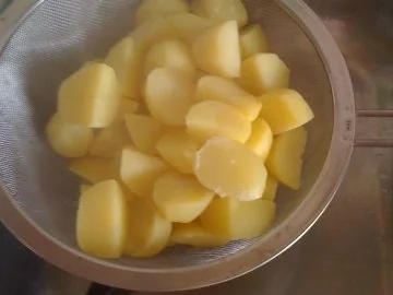 Rezept: Leo´s Frikadellen-Kartoffelauflauf Bild Nr. 3 Leo´s Frikadellen-Kartoffelauflauf - Rezept - Bild Nr. 3