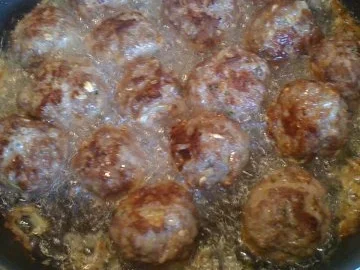 Rezept: Leo´s Frikadellen-Kartoffelauflauf Bild Nr. 4 Leo´s Frikadellen-Kartoffelauflauf - Rezept - Bild Nr. 4