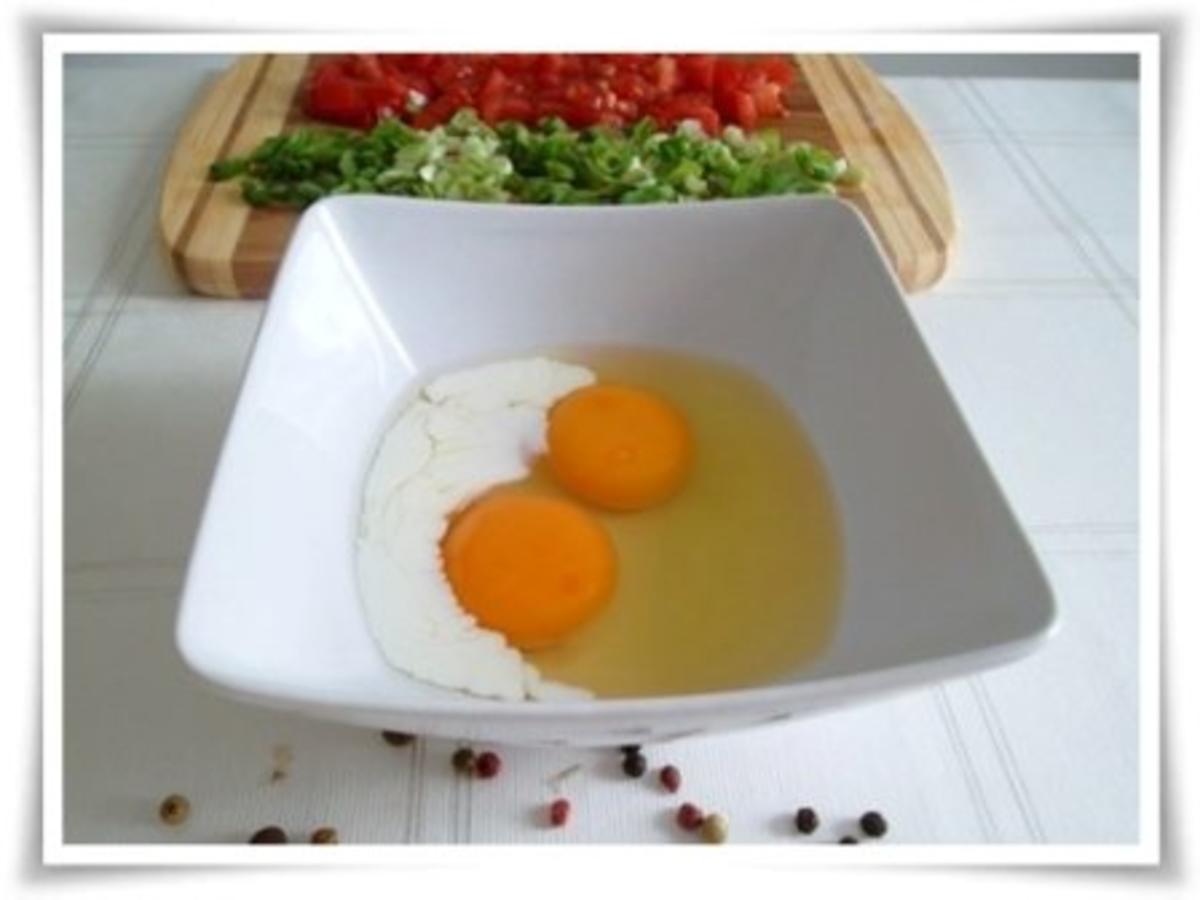 Pikantes  Omelett mit Tomaten und Frühlingszwiebeln - Rezept - Bild Nr. 10
