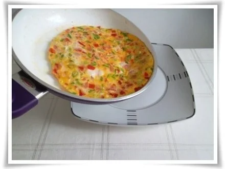 Pikantes  Omelett mit Tomaten und Frühlingszwiebeln - Rezept - Bild Nr. 19