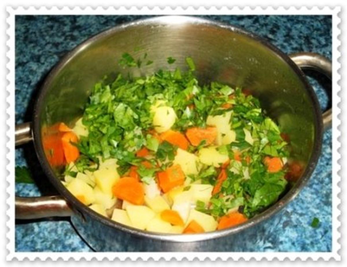 Kohlrabi Cremesuppe mit buntem Gemüsetürmchen - Rezept - Bild Nr. 15